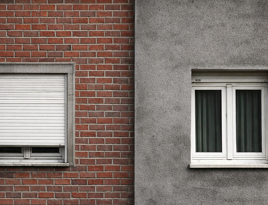 Gevel bepleisteren met minerale sierpleister als alternatief voor gevelbekleding